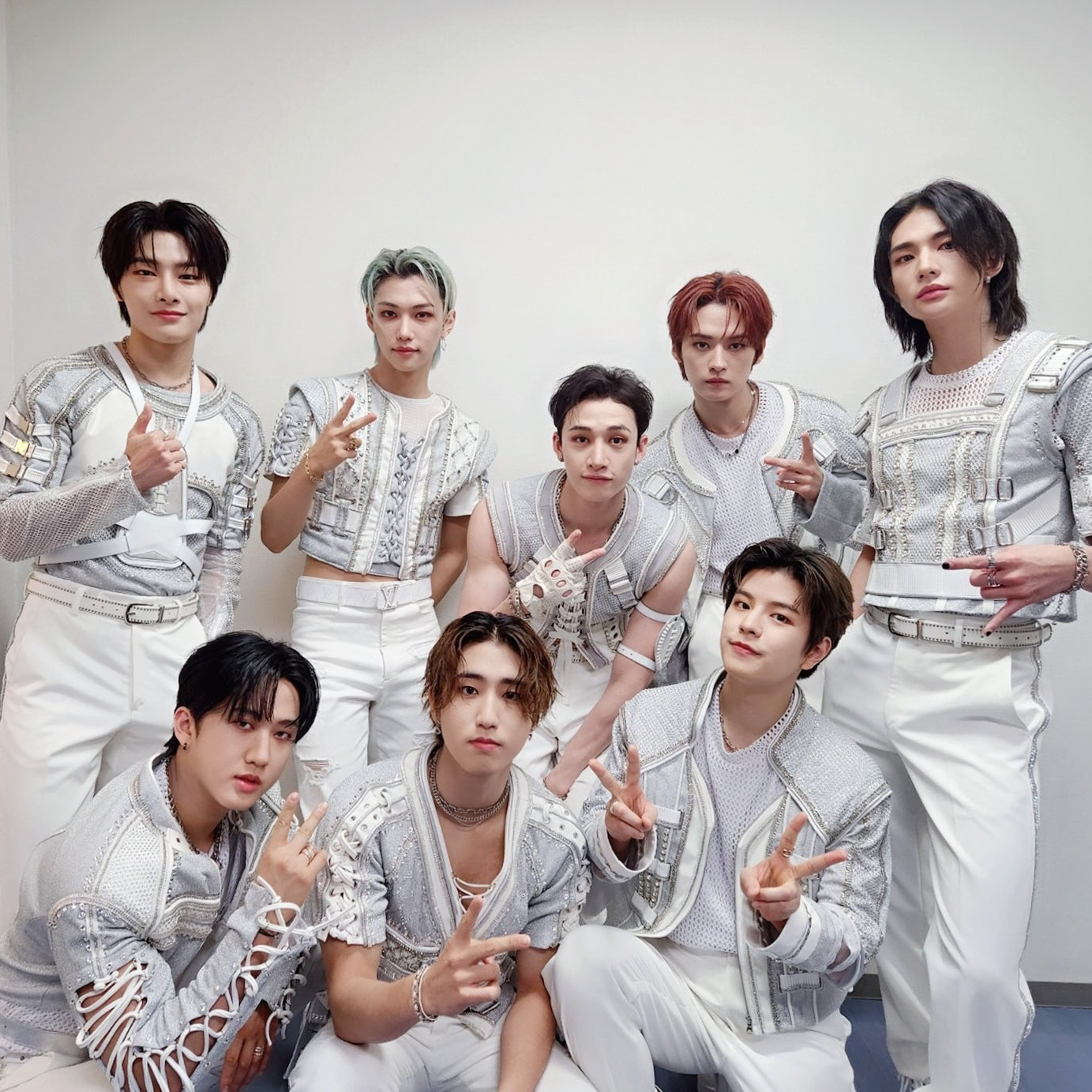 Behind-the-scenes cut of Stray Kids