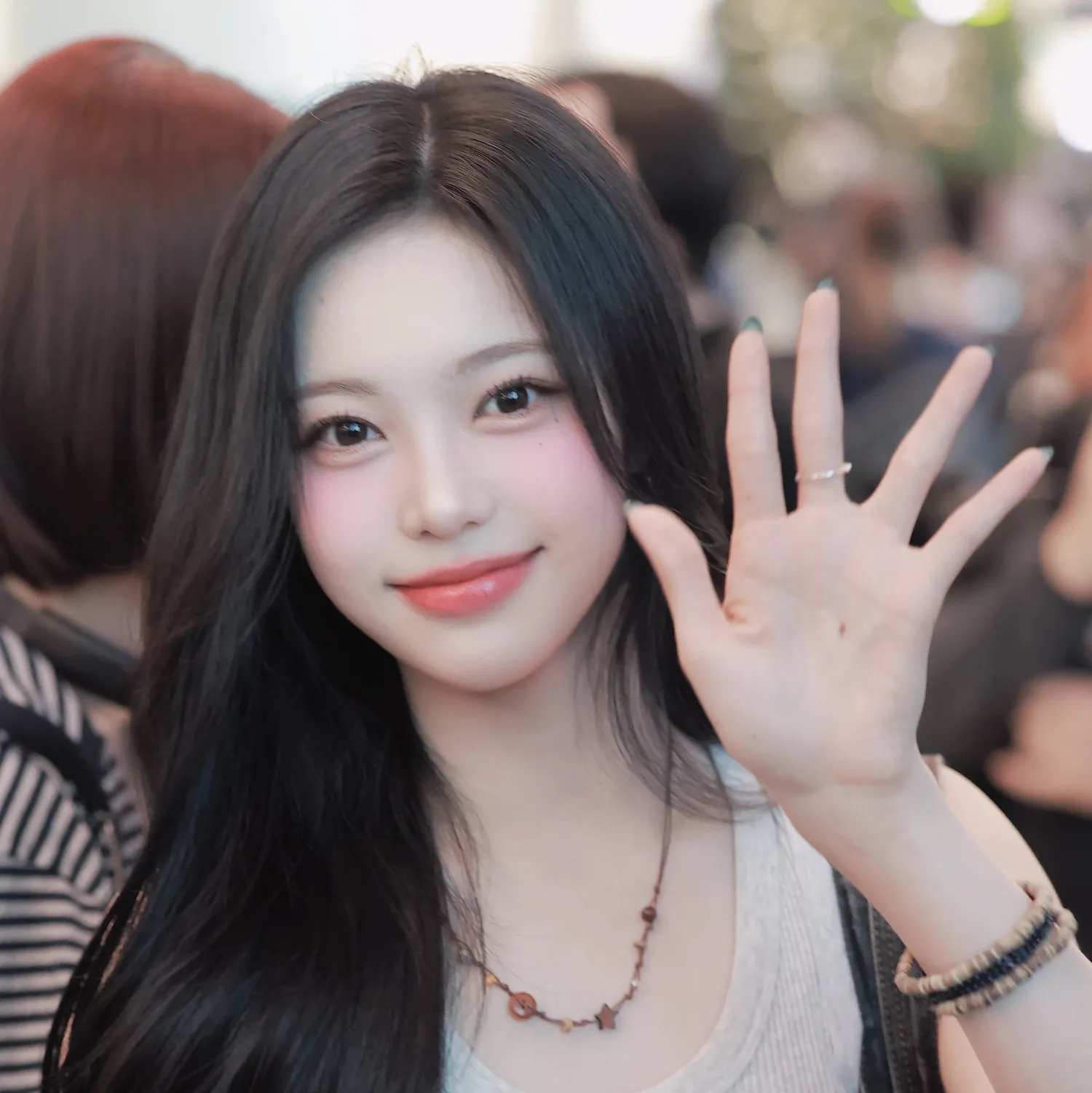 A moment captured by Ian (Hearts2Hearts)'s fan