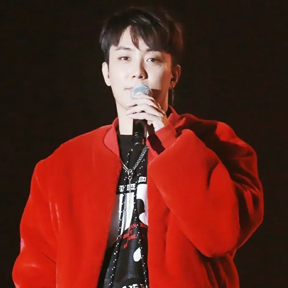 A moment captured by Eun Jiwon (SECHSKIES)'s fan