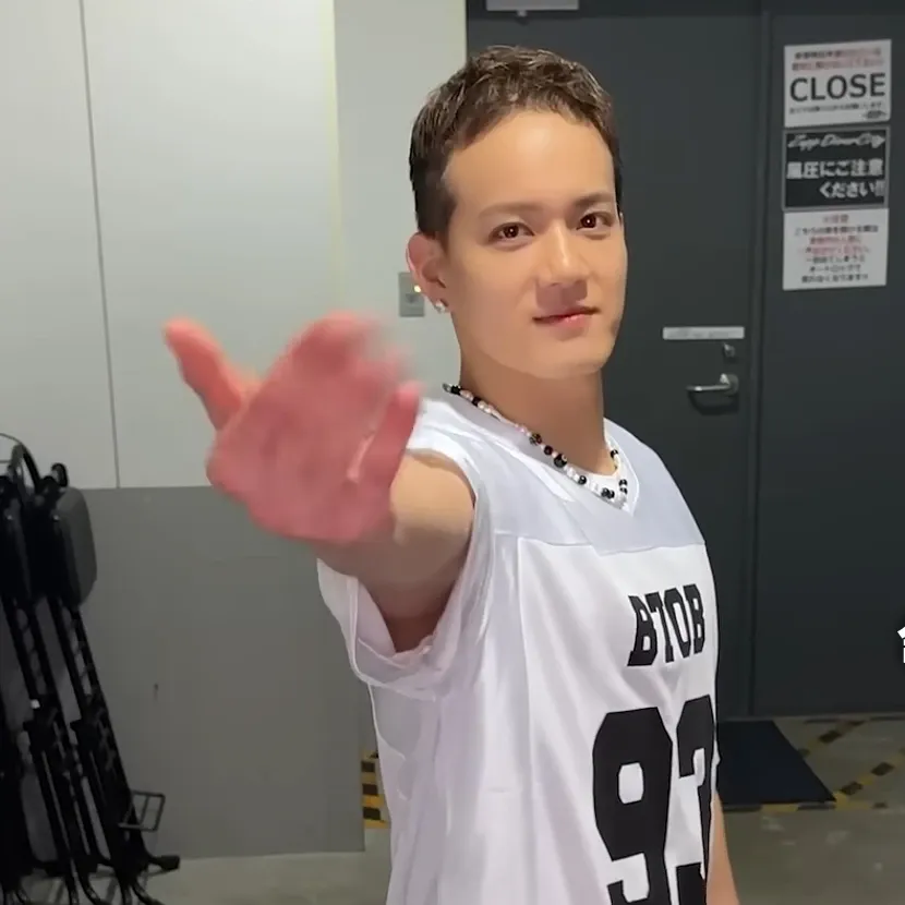 Behind-the-scenes cut of Peniel (BTOB)