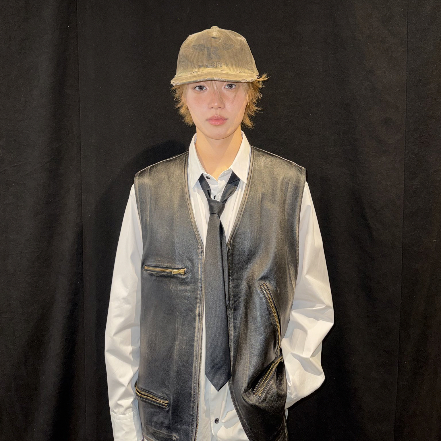 Behind-the-scenes cut of Doyoung (TREASURE)