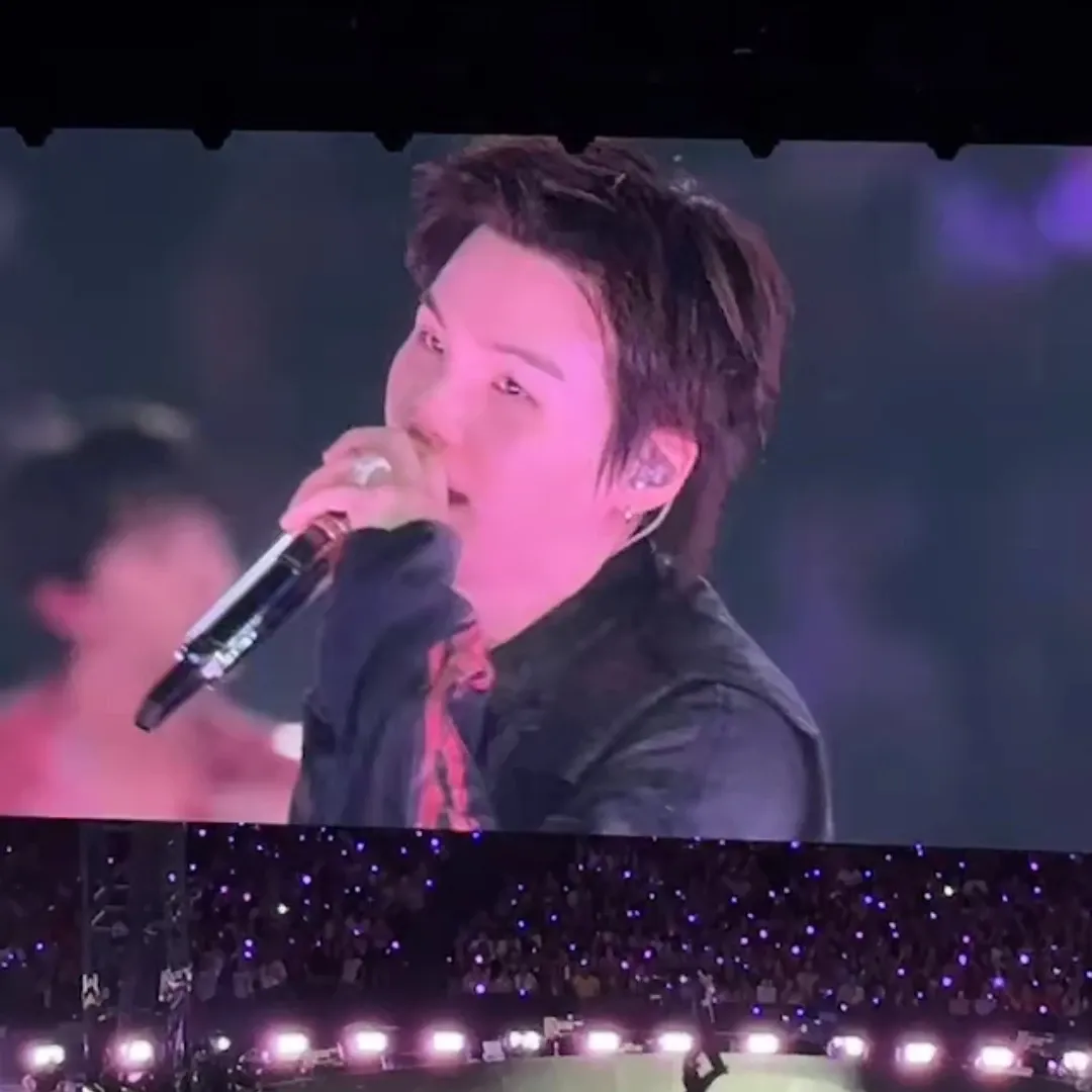 Foto terbaru SUGA (BTS)