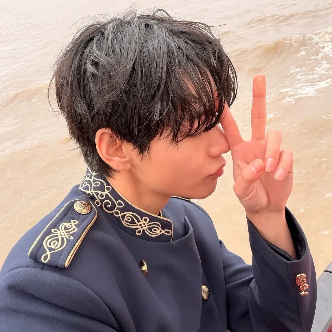 뷔 (방탄소년단) 최근 활동샷