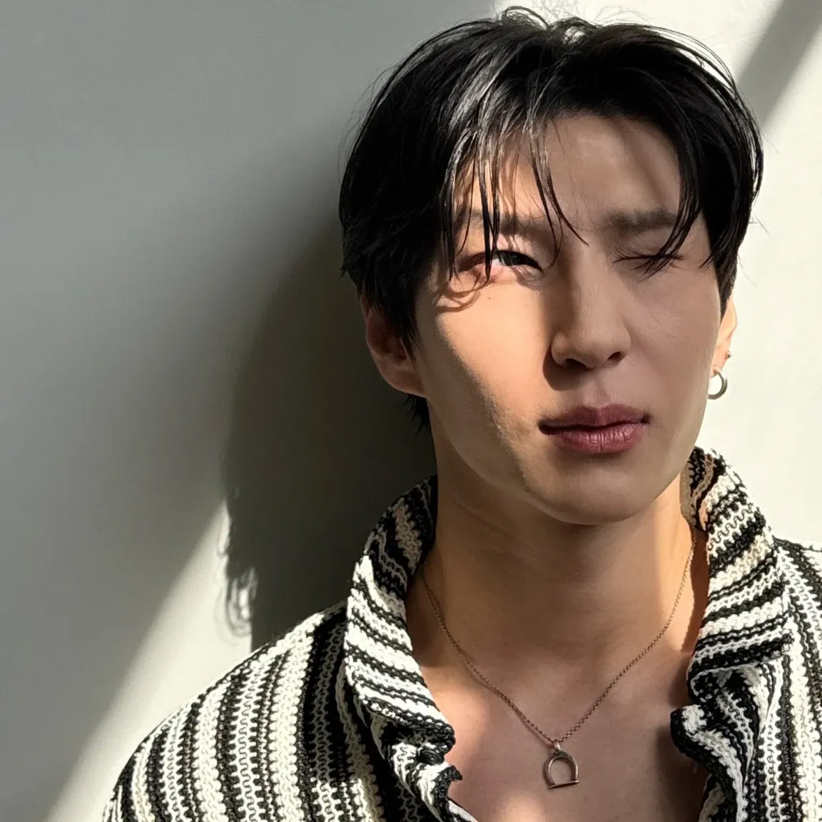 Recent activity shot of LEO (VIXX)