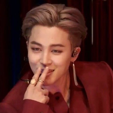 Popular K-POP post loved by fans