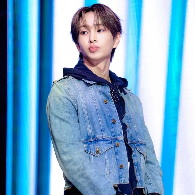 Latest photo of Onew (SHINee)