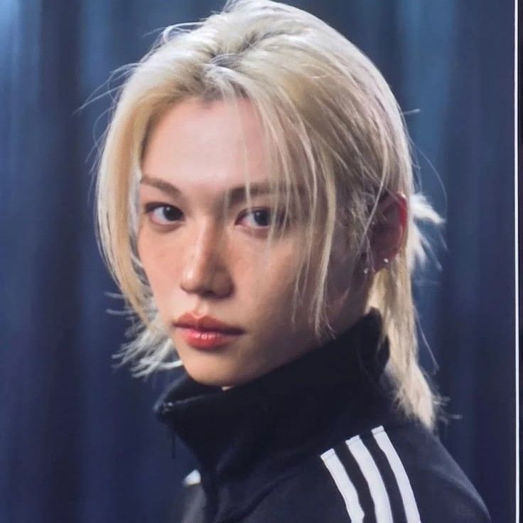 Latest photo of Felix (Stray Kids)