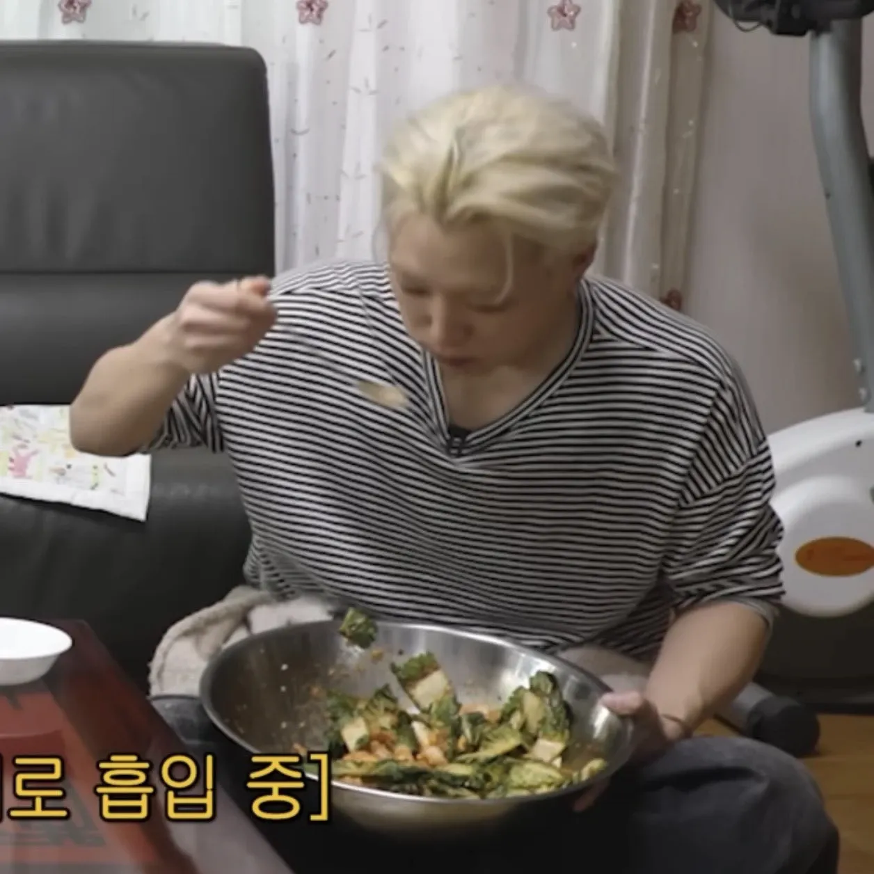 Recent activity shot of BOBBY (iKON)