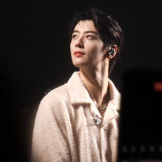 Latest photo of Eunwoo (ASTRO)