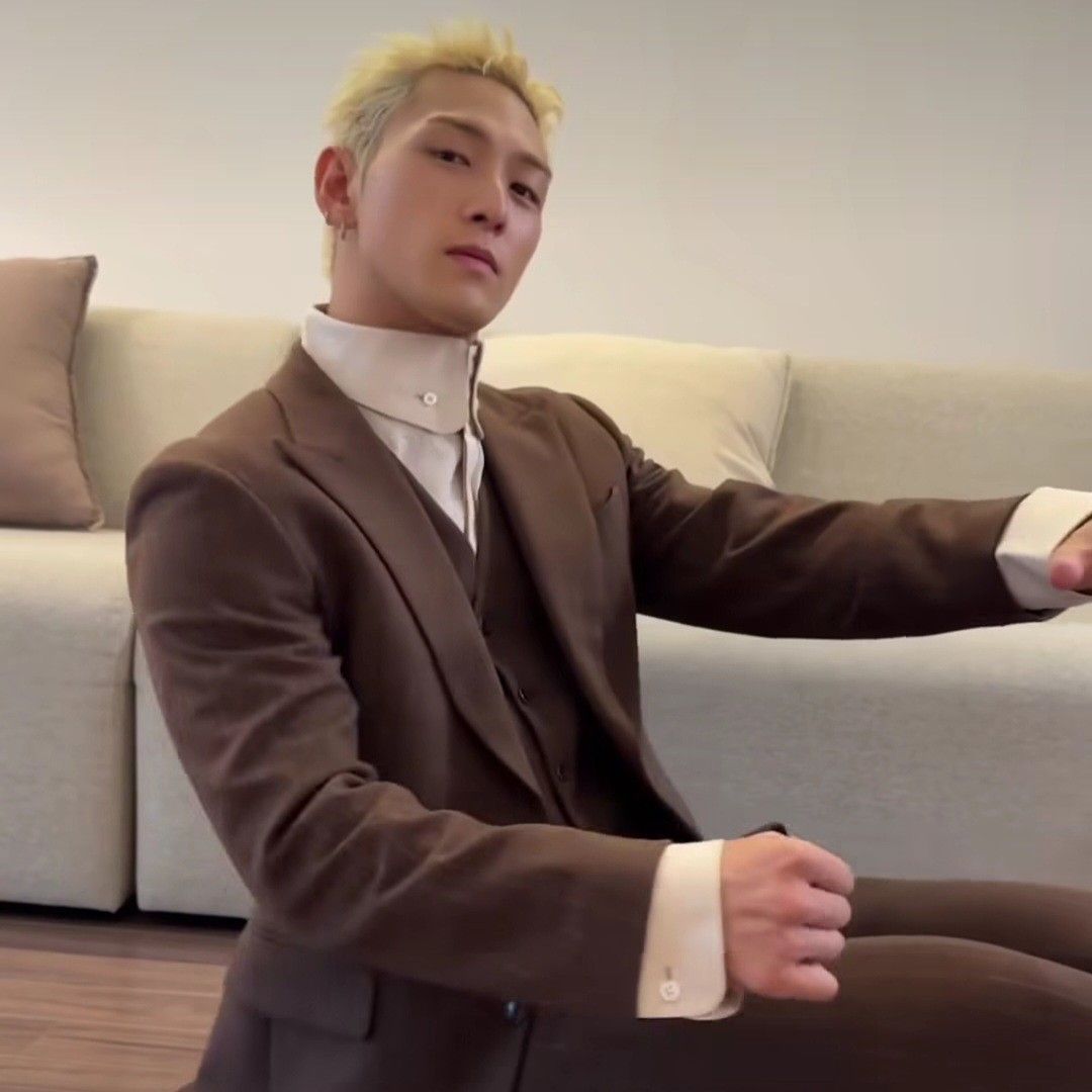 Latest photo of Baekho