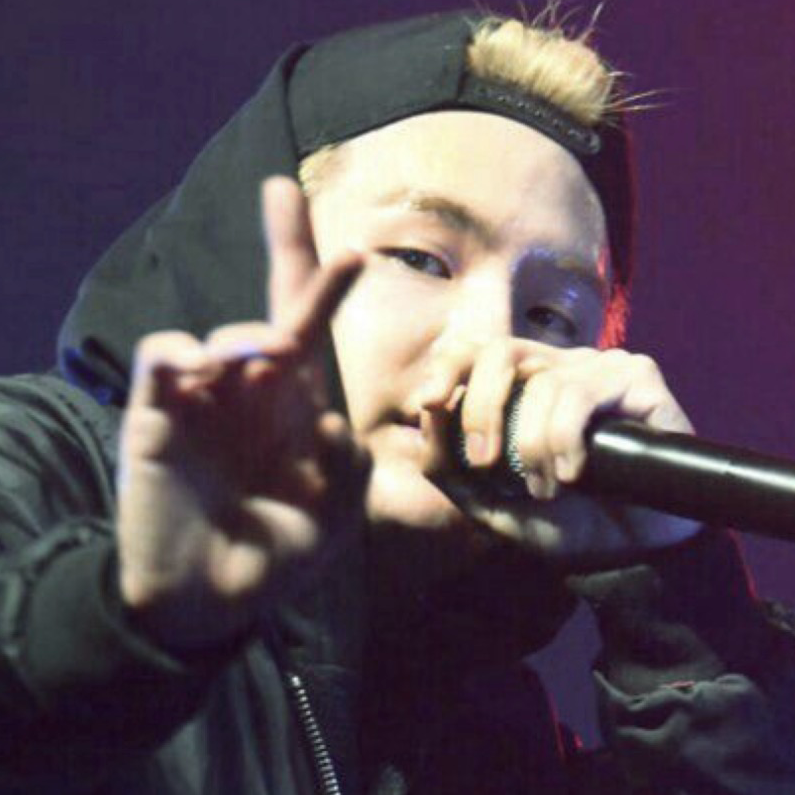 슈가 (방탄소년단) 최근 활동샷