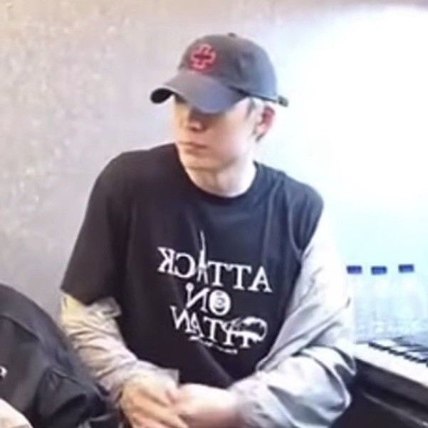 Recent activity shot of BOBBY (iKON)