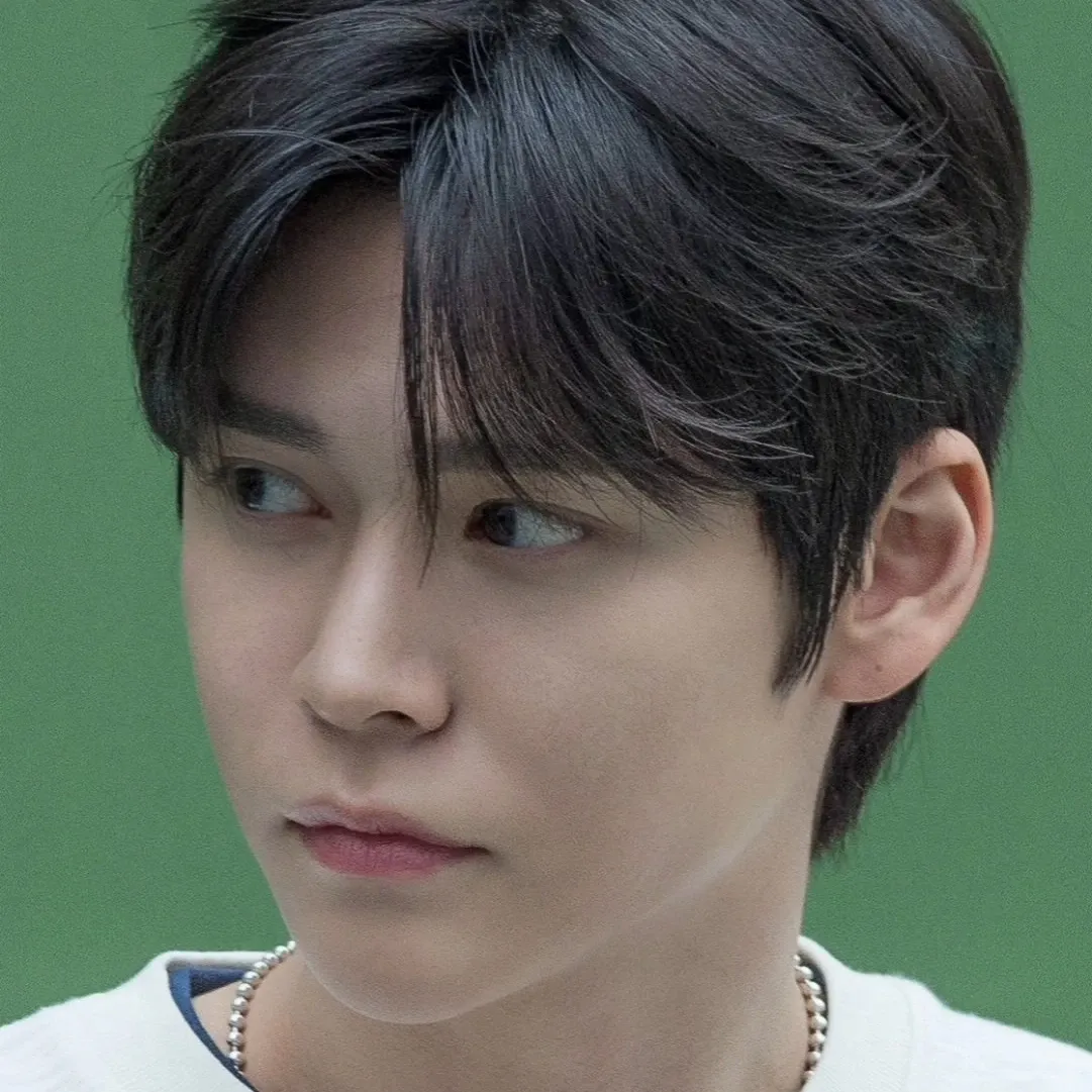 Behind-the-scenes cut of RIIZE