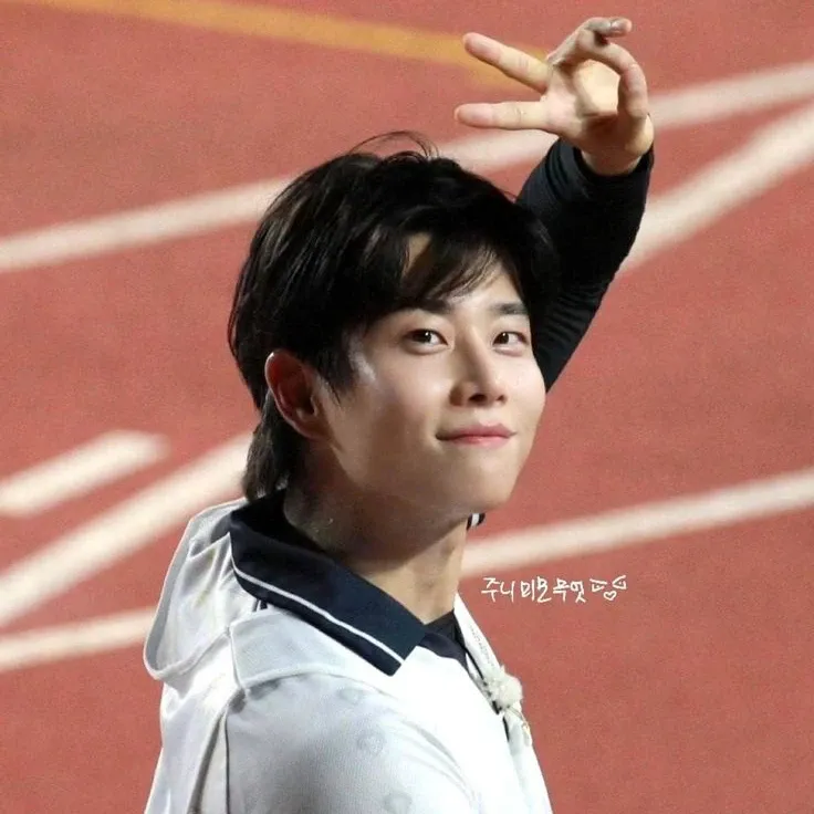 Latest photo of MJ (ASTRO)