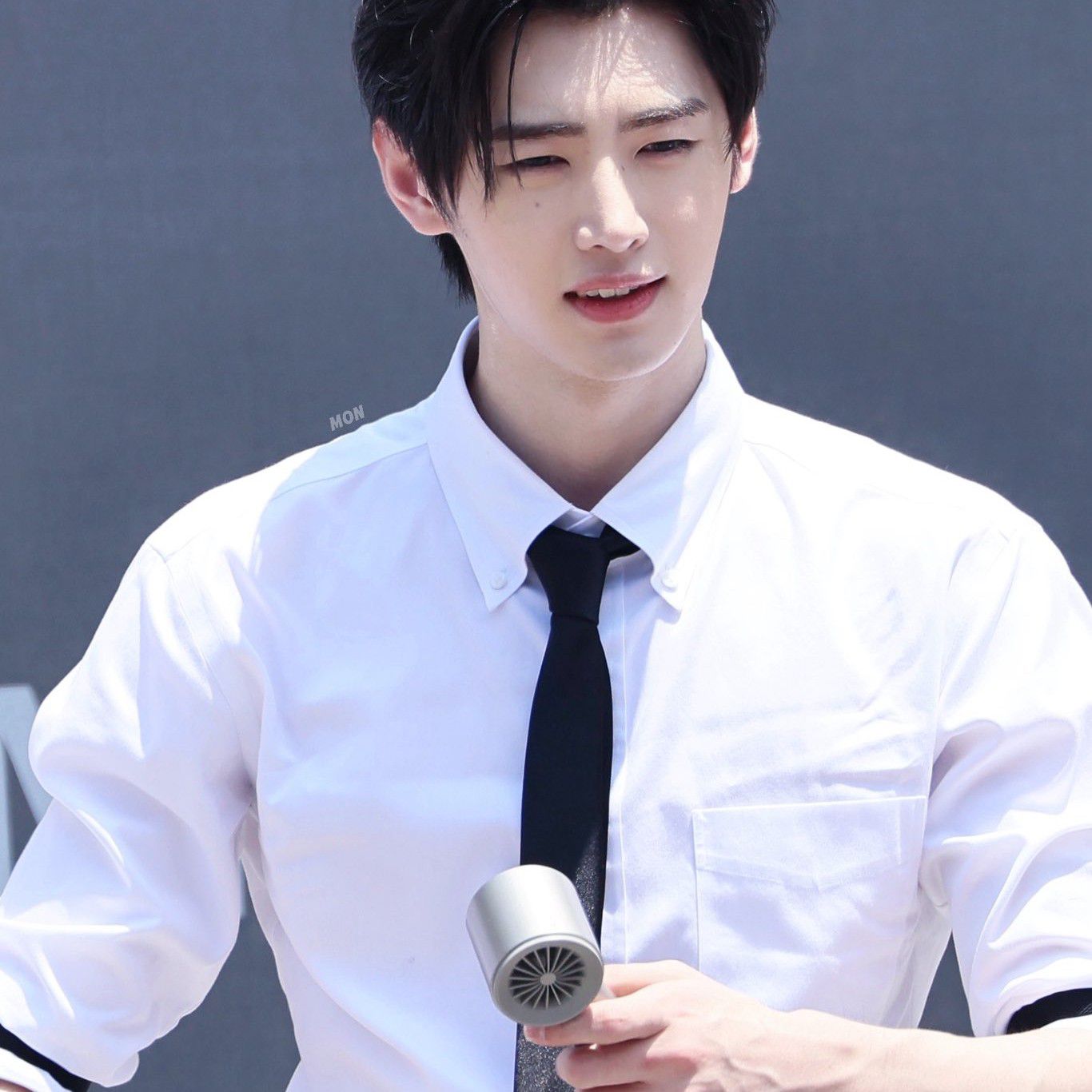 A moment captured by Sunghoon (ENHYPEN)'s fan