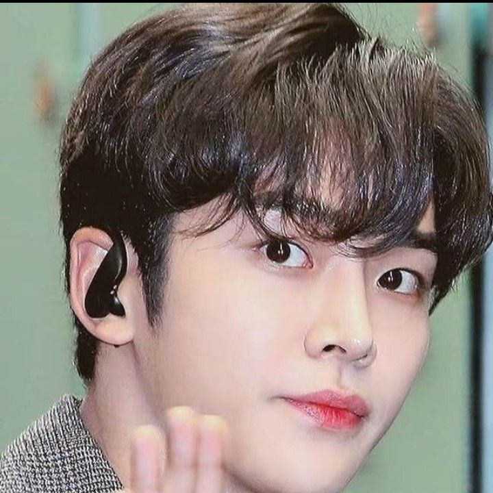 A moment captured by Rowoon's fan