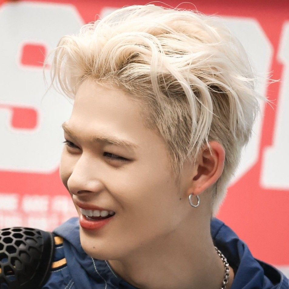 니키 (ENHYPEN) 최근 활동샷