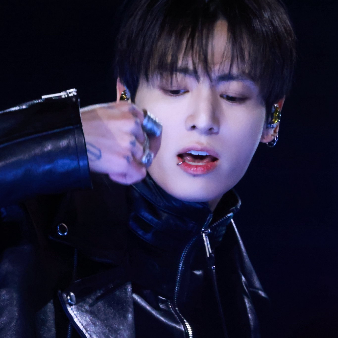 정국 (방탄소년단)의 최신 사진