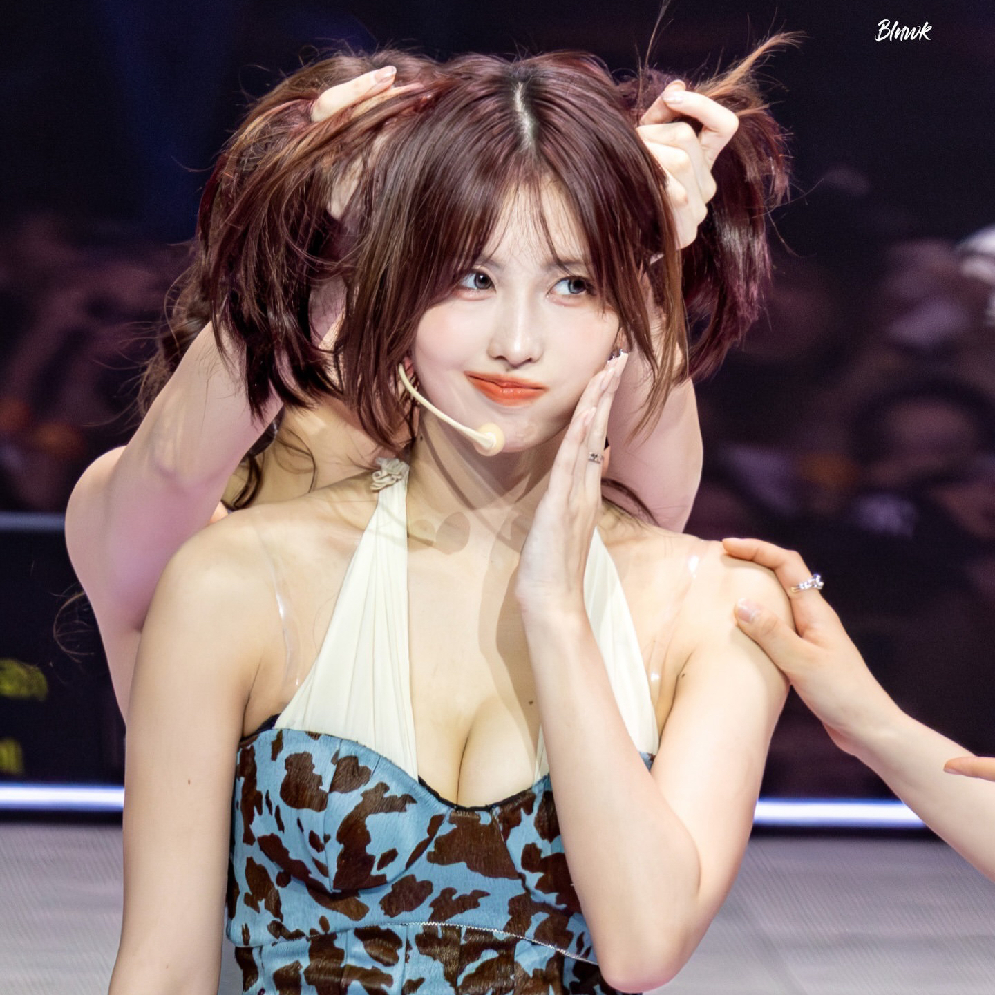 모모 (TWICE)의 비하인드 컷