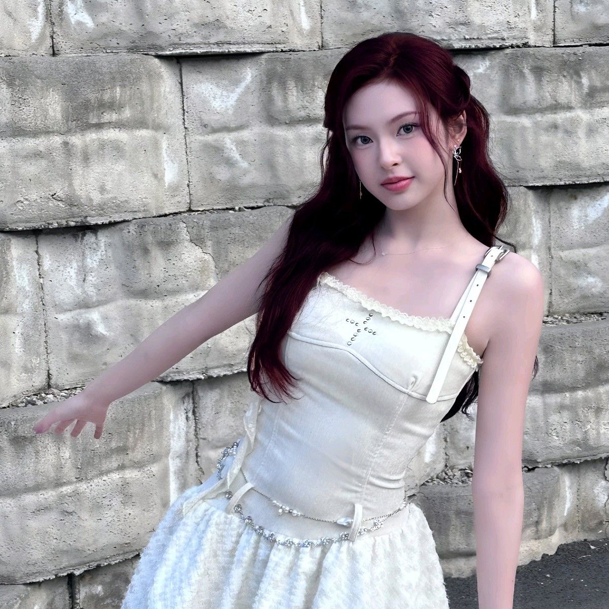 Behind-the-scenes cut of Chiquita (BABYMONSTER)