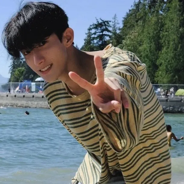 도겸 (세븐틴)의 비하인드 컷