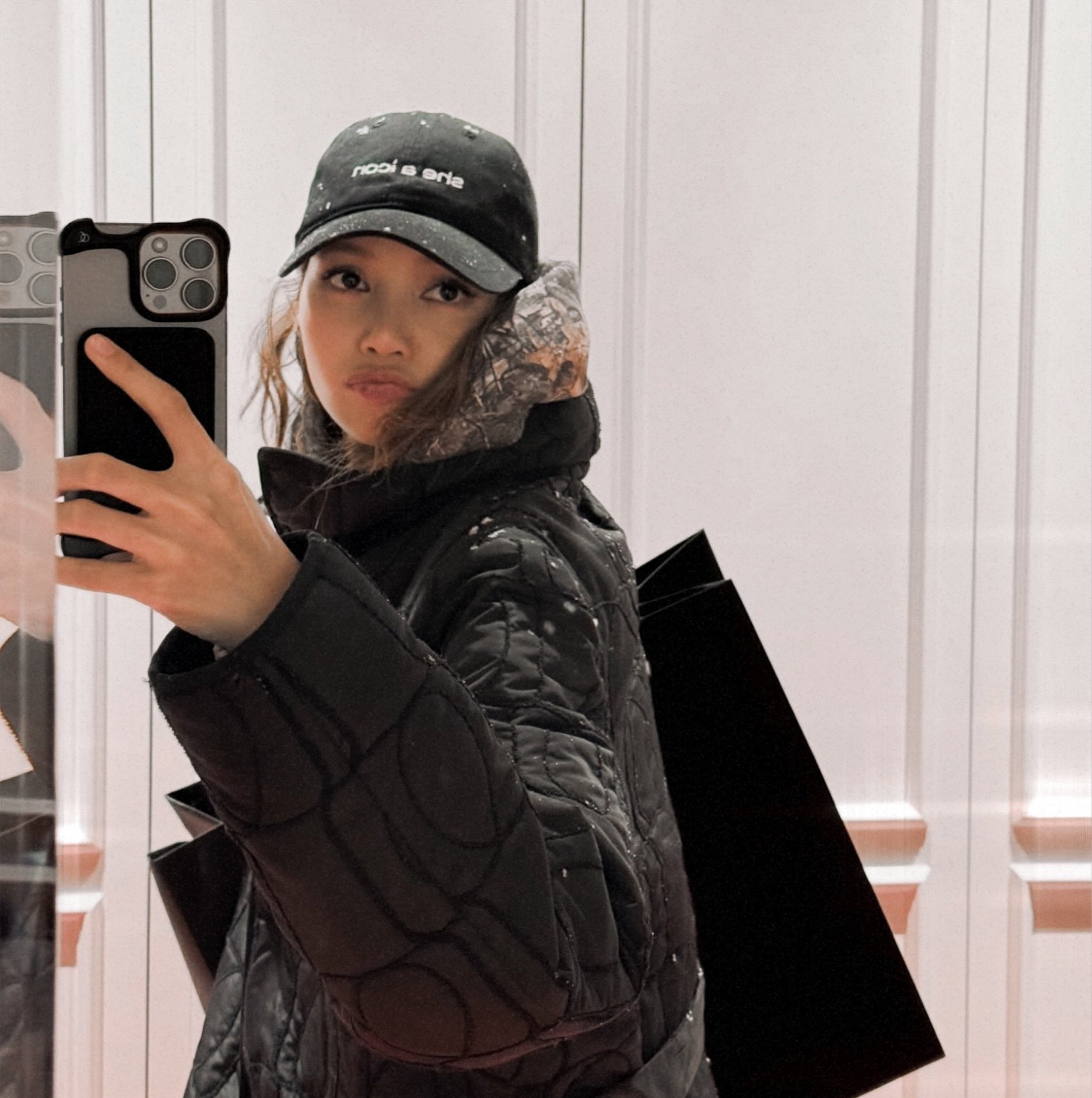 Foto aktivitas terbaru Lisa (BLACKPINK)