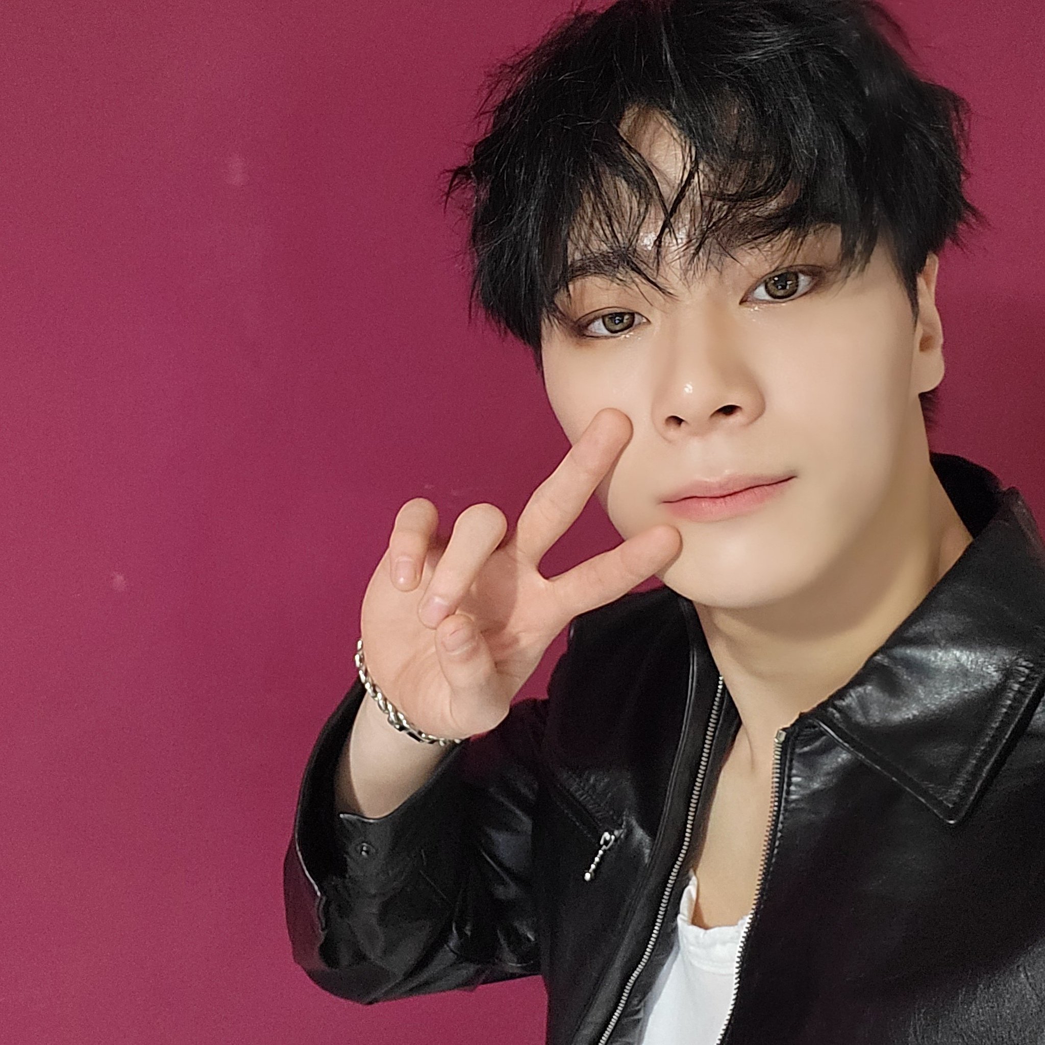 아스트로 최근 활동샷