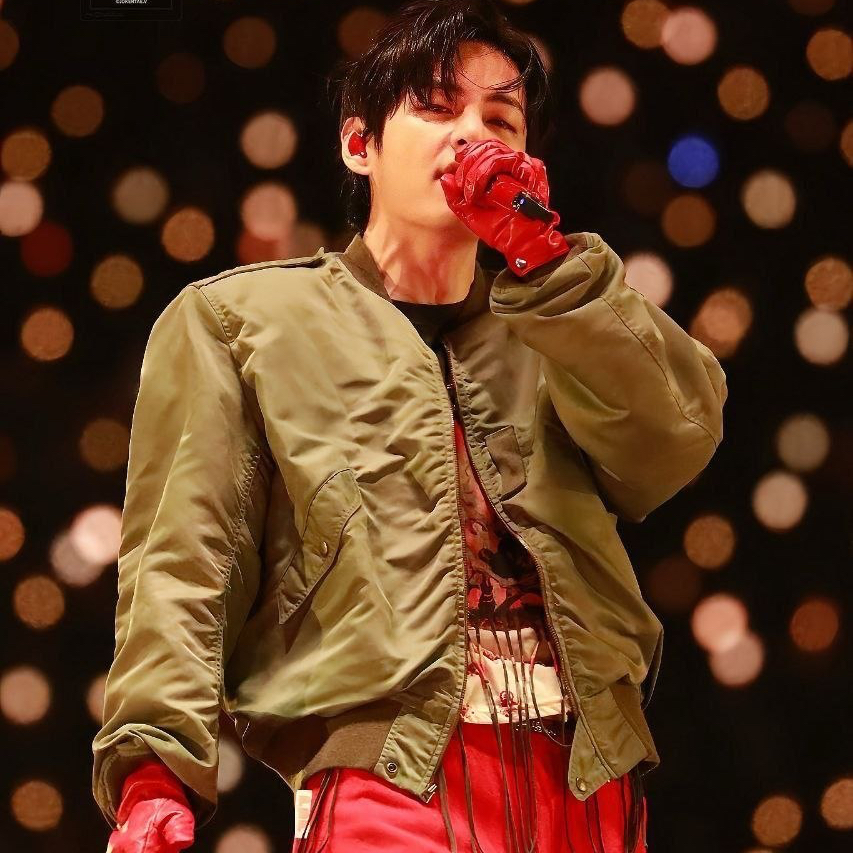 뷔 (방탄소년단) 팬이 찍은 순간