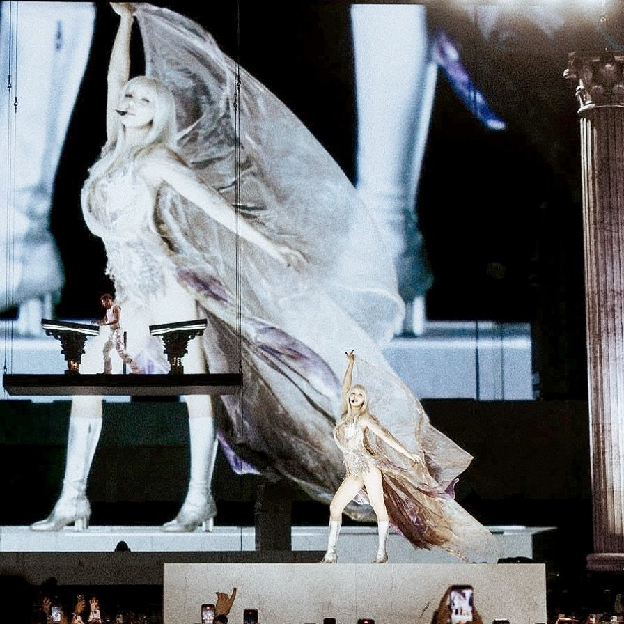 Foto terbaru Lisa (BLACKPINK)