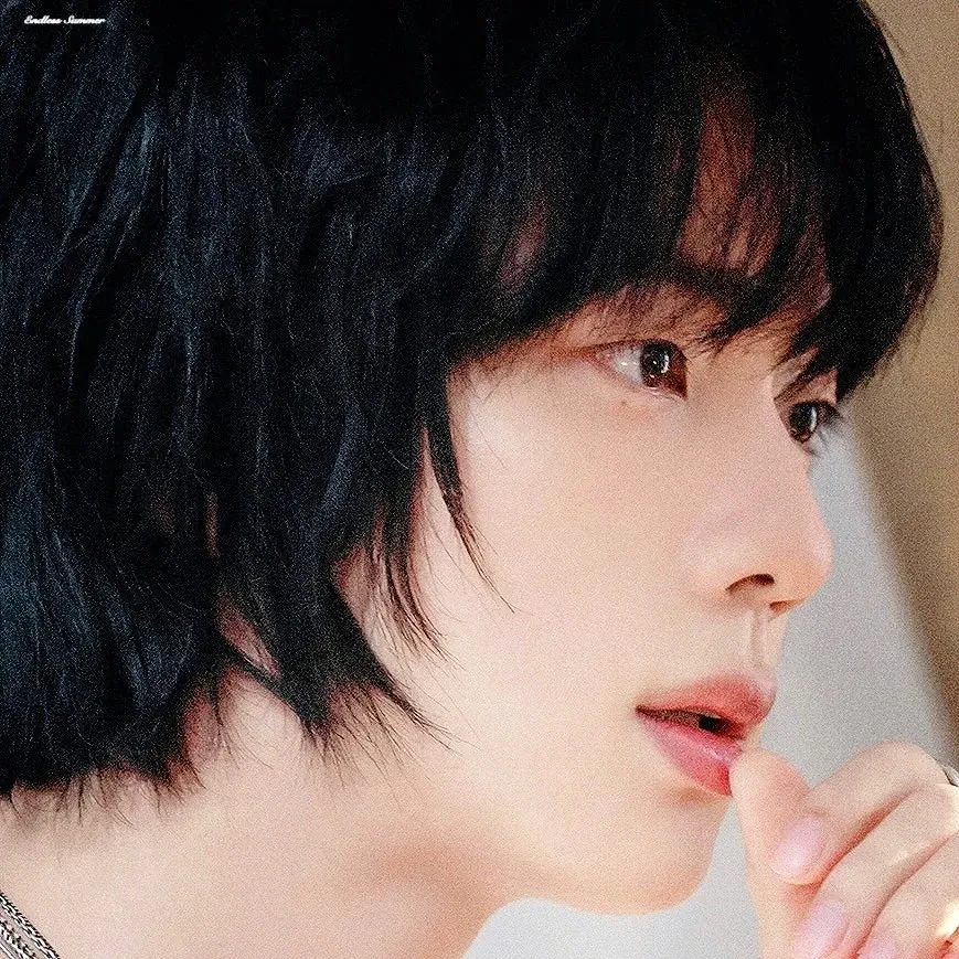 Behind-the-scenes cut of Jin (BTS)