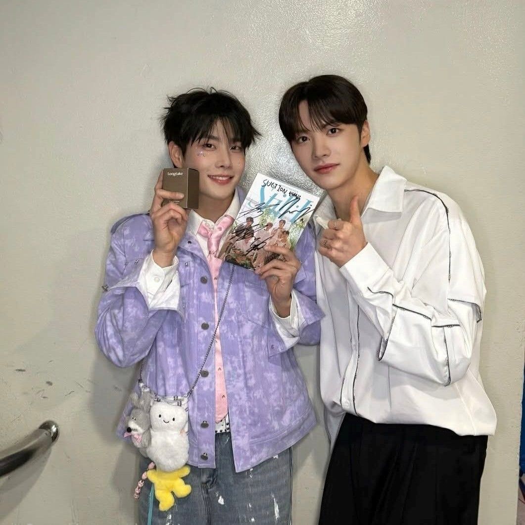 A moment captured by MJ (ASTRO)'s fan