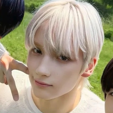 Behind-the-scenes cut of HueningKai (TOMORROW X TOGETHER)