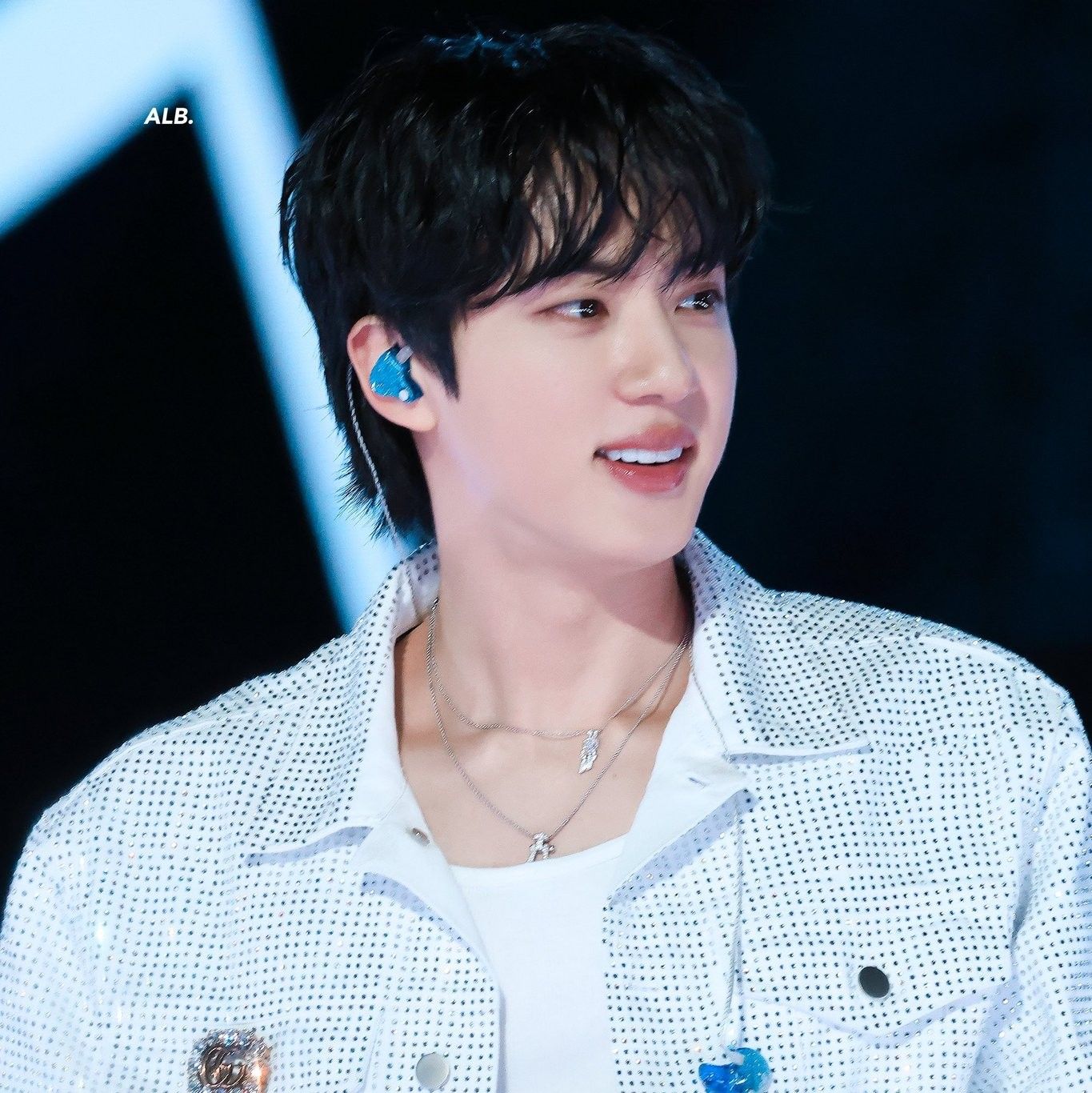 진 (방탄소년단)의 비하인드 컷