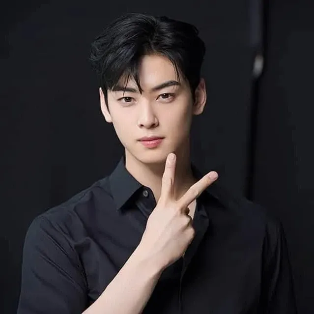 Latest photo of Eunwoo (ASTRO)