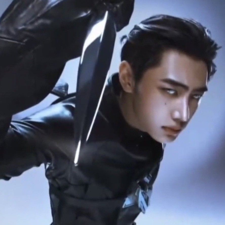 Recent activity shot of Sunghoon (ENHYPEN)