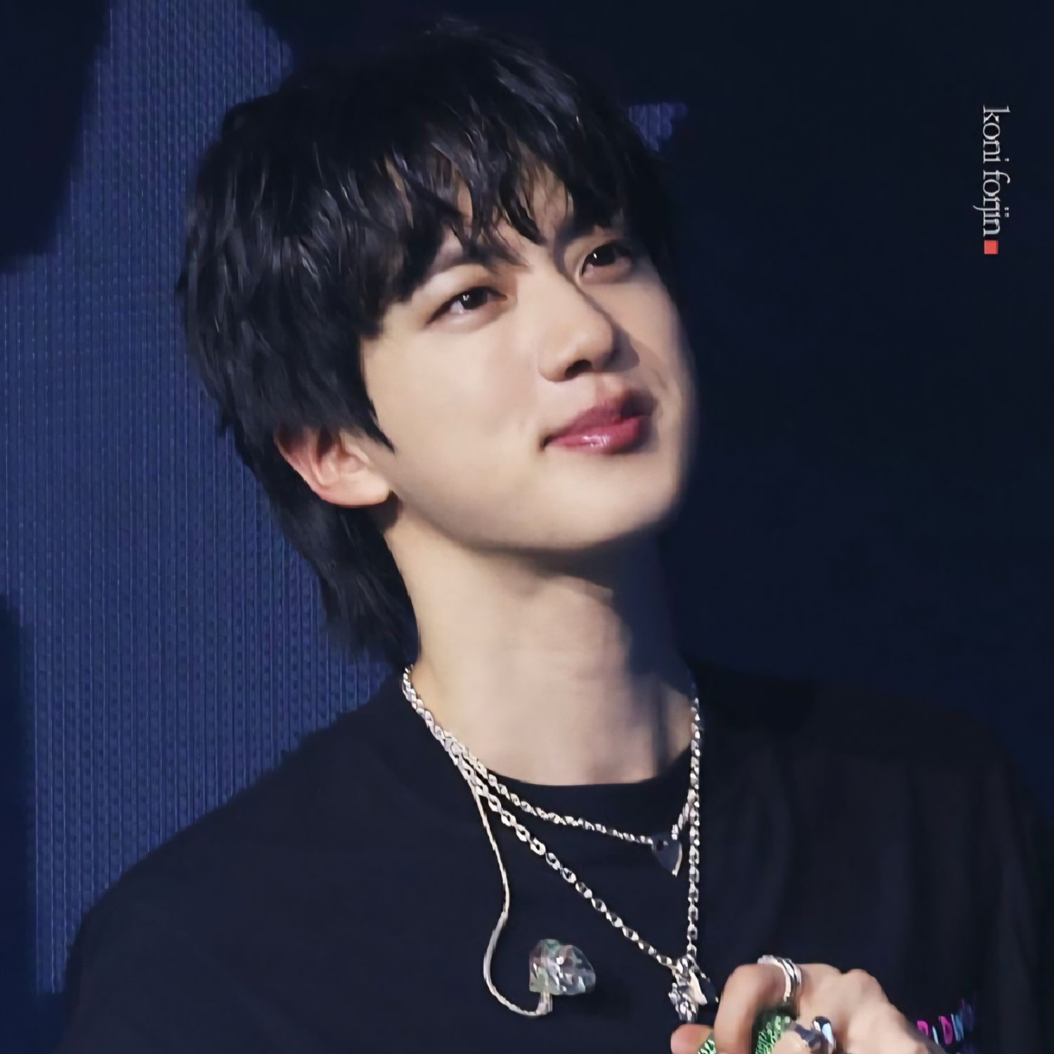 진 (방탄소년단)의 비하인드 컷