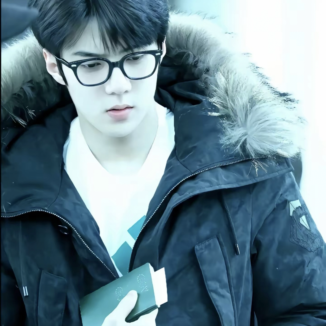 Behind-the-scenes cut of Sehun (EXO)