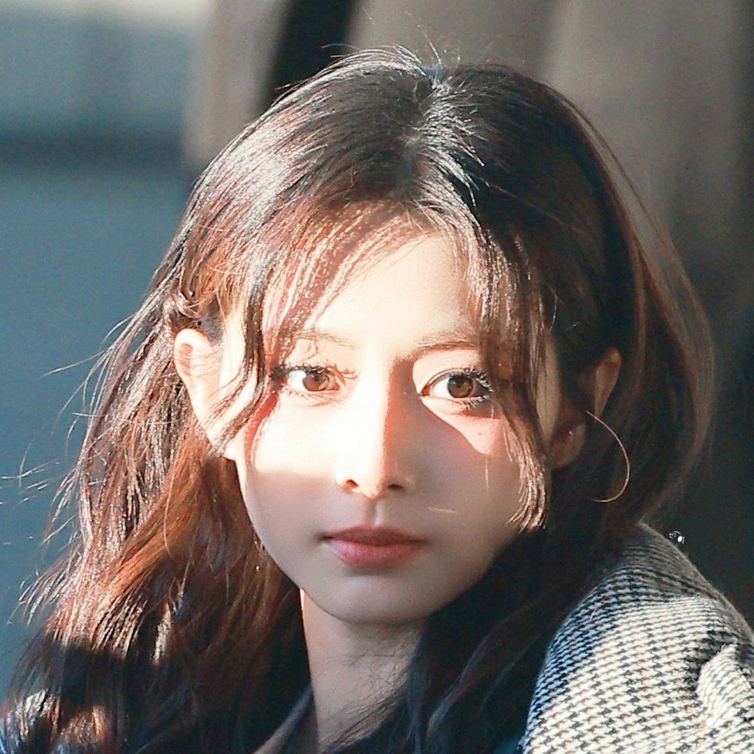 Potret di balik layar Tzuyu (TWICE)