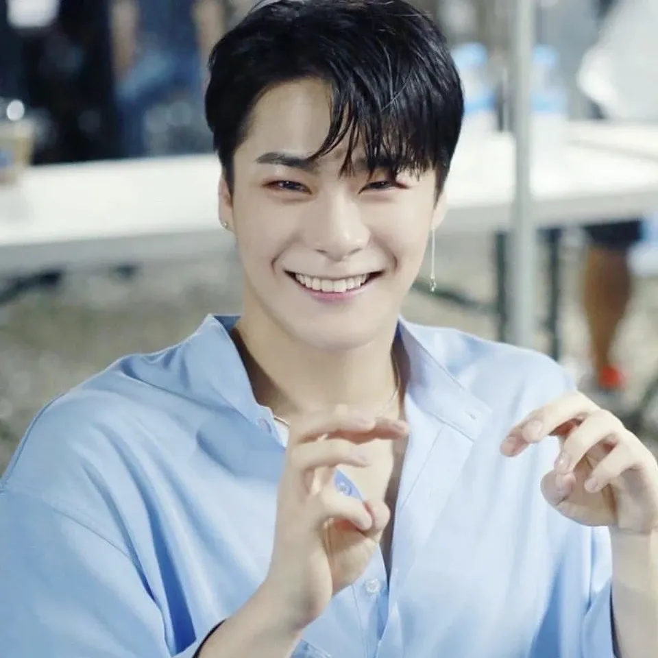 Behind-the-scenes cut of Moonbin (ASTRO)