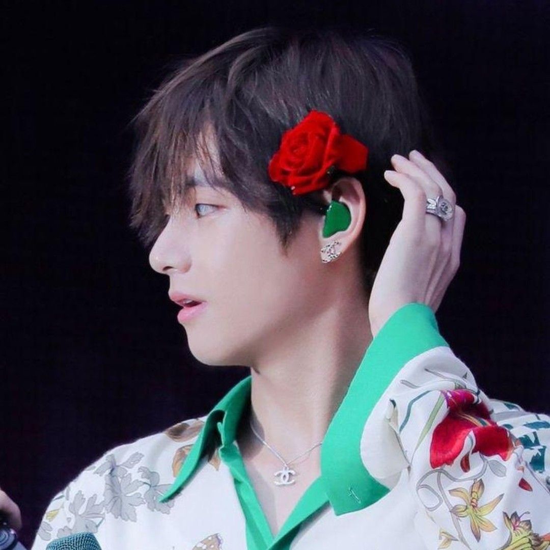 뷔 (방탄소년단)의 비하인드 컷