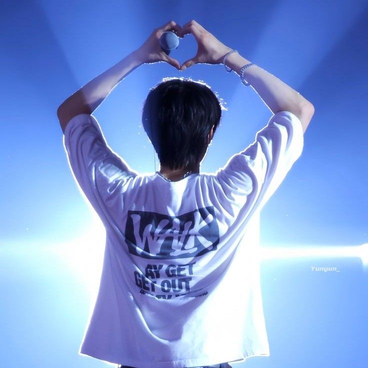 A moment captured by Doyoung (NCT 127)'s fan