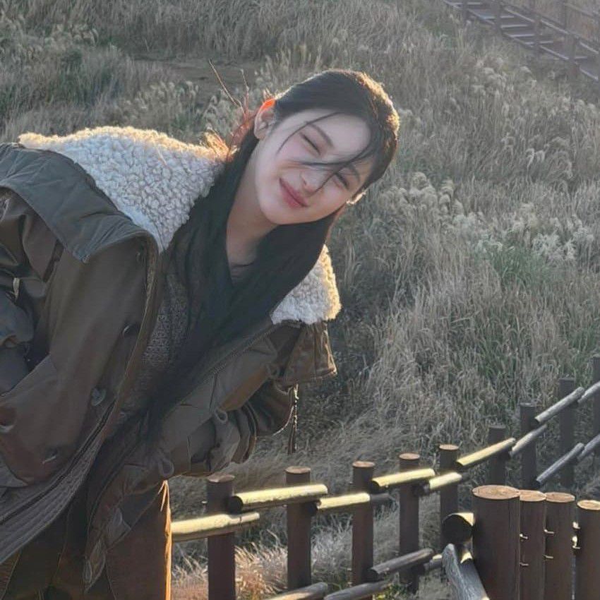 Foto terbaru Lee Chaeyeon