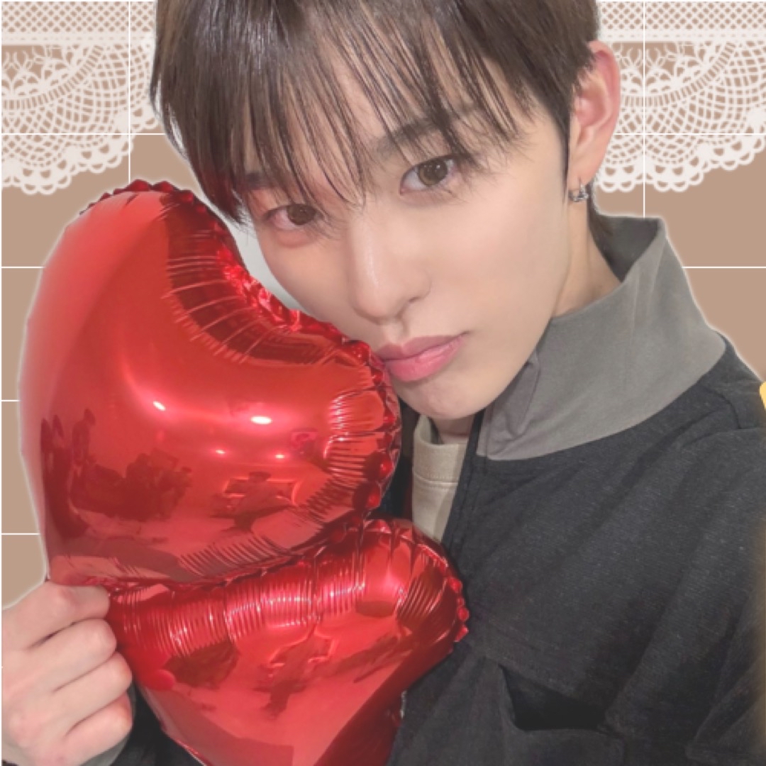 Behind-the-scenes cut of Haseung (WHIB)