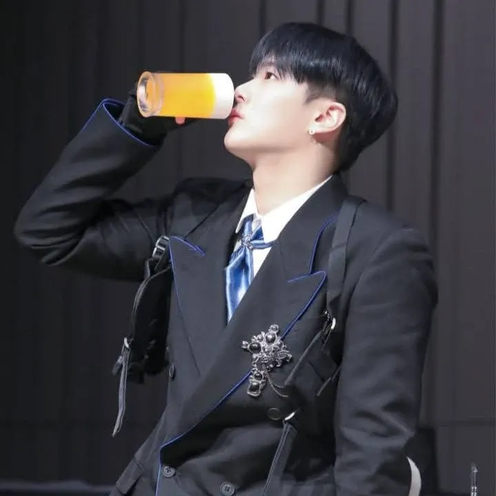 A moment captured by Moonbin (ASTRO)'s fan