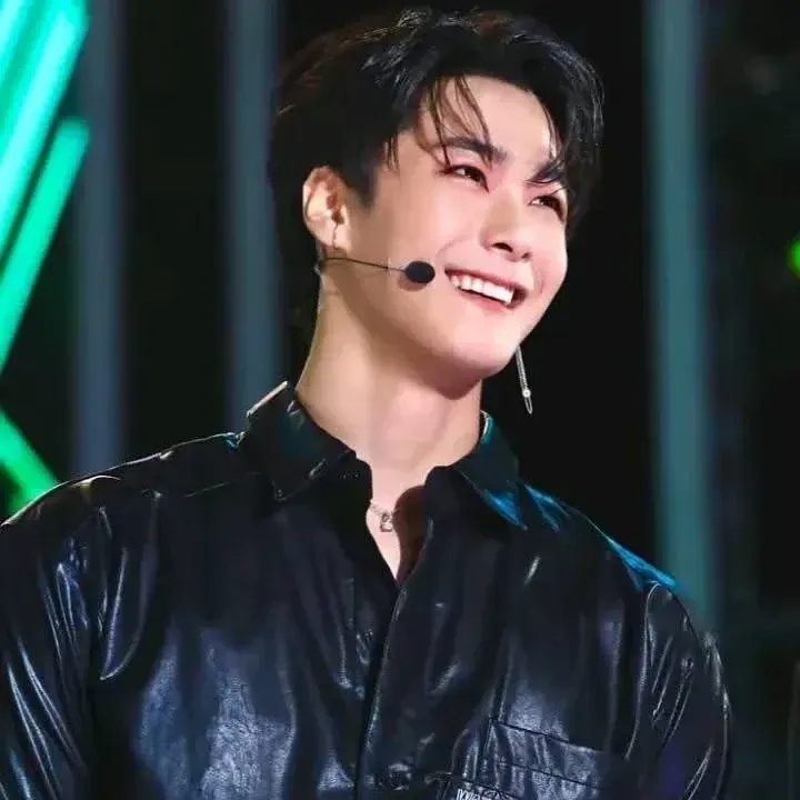 Behind-the-scenes cut of Moonbin (ASTRO)