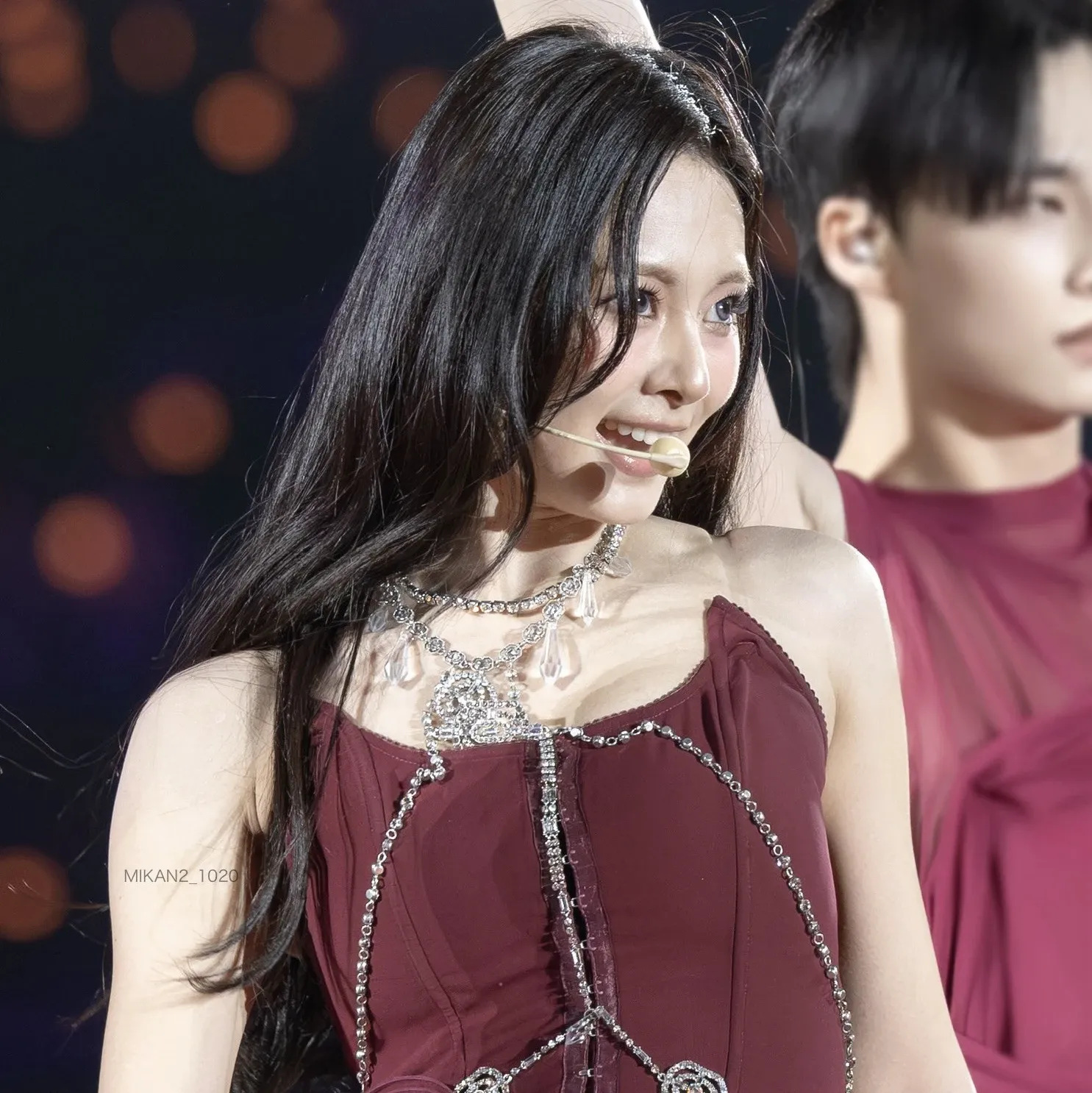 Foto aktivitas terbaru Tzuyu (TWICE)
