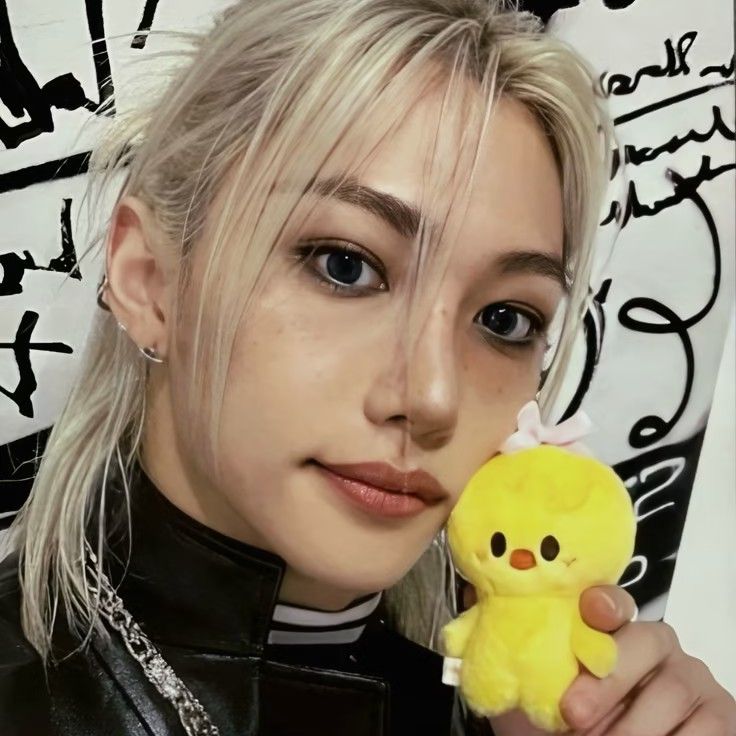 Behind-the-scenes cut of Stray Kids