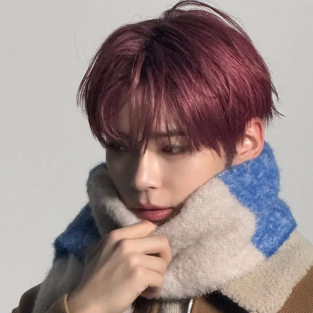 成韓彬 (ZEROBASEONE)的最新活動照片