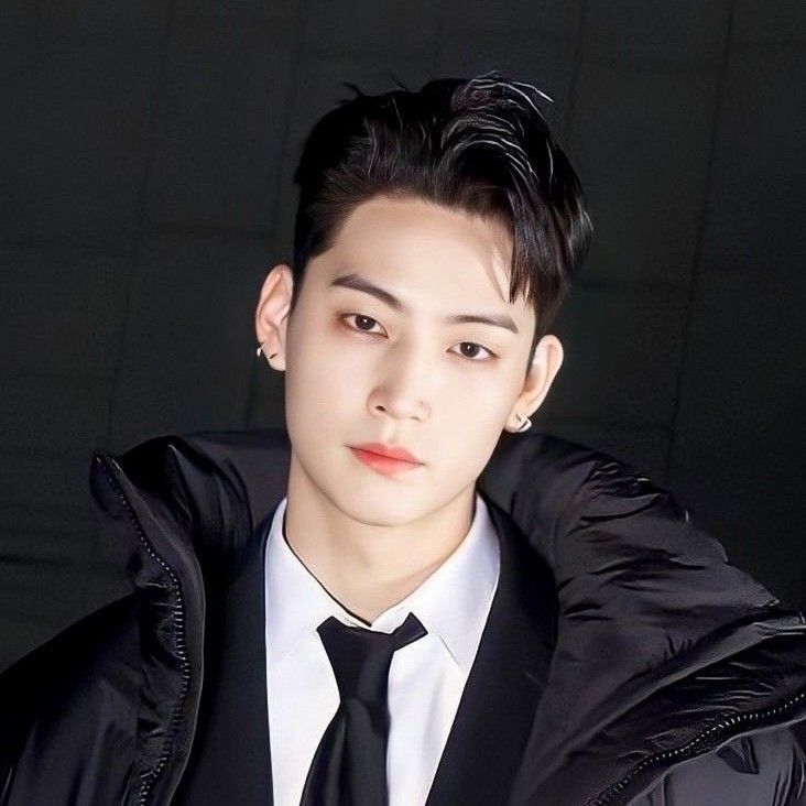 A moment captured by JAY B (GOT7)'s fan