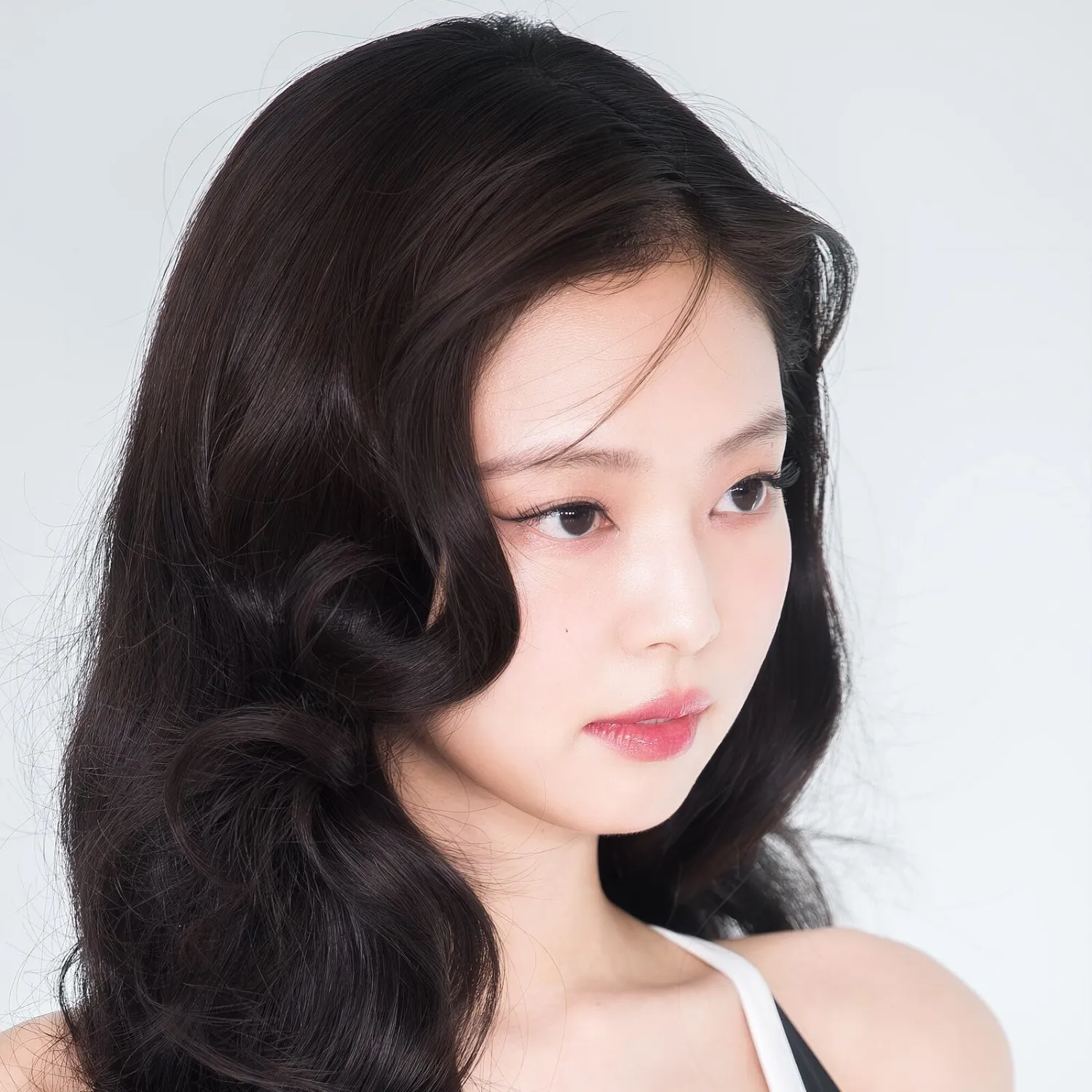Recent activity shot of Jennie (BLACKPINK)